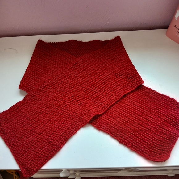 Handknit Ruby Red Scarf Unisex - Picture 3 of 6